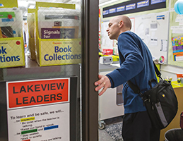 Matt Townsley oversees standards-based grading practices in Iowa’s Solon Community Schools as director of instruction and technology. PHOTO © BY MIKE BRADLEY