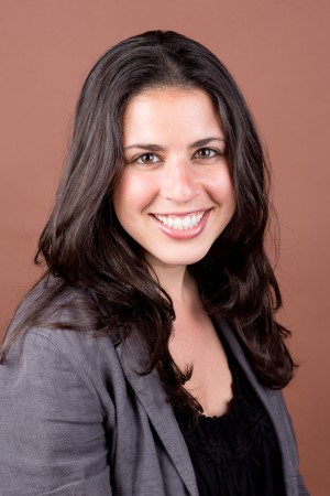 Ariel Tichnor-Wanger headshot