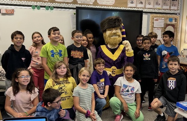 Ephrata students with mascot